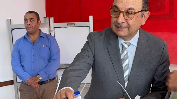 وزير قطاع الأعمال يدلي بصوته في انتخابات مجلس النواب 2025