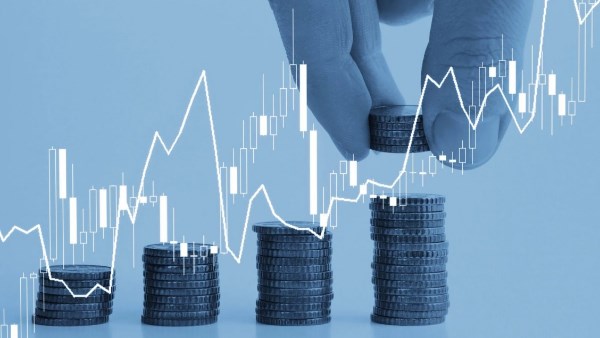 التجارة يلاحقها الزراعة.. سباق التمويل متناهي الصغر يستمر في العام الحالي  