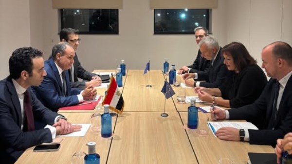 على هامش المنتدى الإقليمي.. وزير الخارجية يلتقي المفوضة الأوروبية للمتوسط 