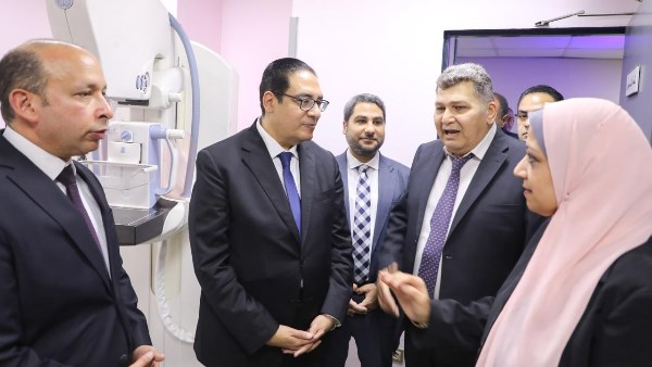 رئيس جامعة القاهرة يفتتح عدد من عمليات التطوير بمستشفى القصر العيني  