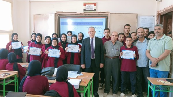 جولة "دسوقي" وكيل وزارة التربية والتعليم بأسيوط على مدارس المحافظة