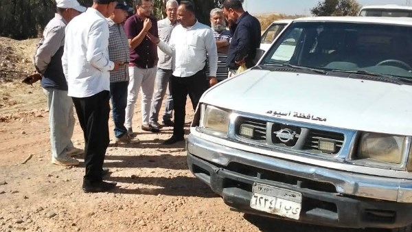 المحافظة تتابع أعمال التوسعة الجارية بطريق الضغط العالي بديروط