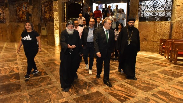 أبو النصر يستقبل وفد من معلمي وتلاميذ "مدرسة دريم إنترناشونال"