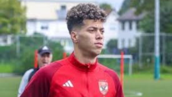 رغم عدم جاهزيته تواجد امام عاشور في قائمة الاهلي المتجهة الي الإمارات 