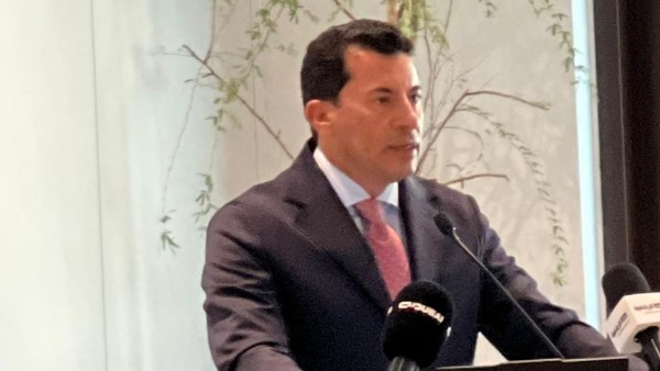 وزير الشباب والرياضة