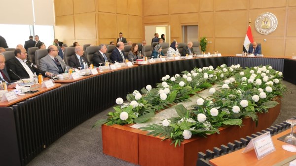 اجتماع الشركة المصرية لنقل الكهرباء 