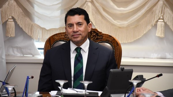 وزير الشباب والرياضة