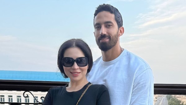 مي عز الدين و زوجها احمد تيمور 