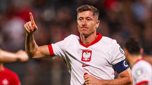 المهاجم روبرت ليفاندوفسكي