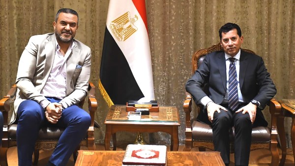 وزير الشباب والرياضة