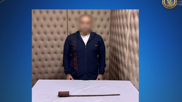 تعدي قائد سيارة ملاكي على قائد سيارة نقل جماعي باستخدام عصا حديدية