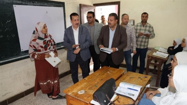 محافظ المنوفية يحيل إدارة مدرسة "الشهيد سامي علي نصر الدين" و12 عاملًا للتحقيق