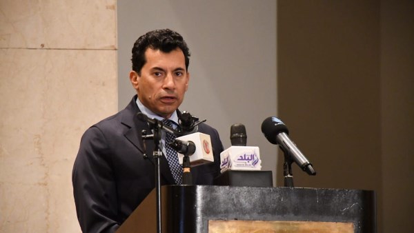 وزير الشباب والرياضة