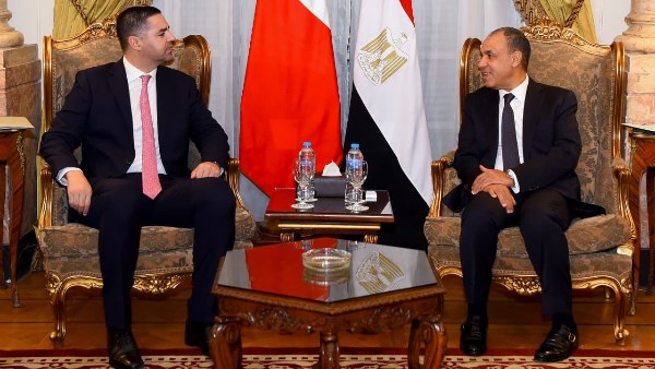 جانب من اللقاء جانب من اللقاء