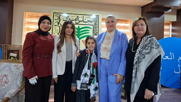 رئيسة القومي للطفولة تمنح الطفلة الفلسطينية ريتاج جحا لقب سفيرة الطفولة للمحبة والسلام