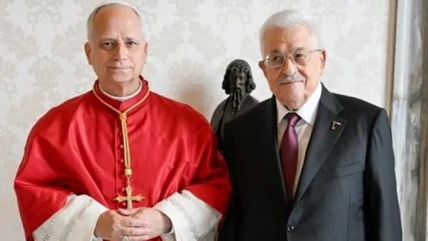 لقاء تاريخي بين بابا الفاتيكان ورئيس فلسطين