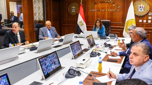 وزيرة التنمية المحلية تتابع سير انتخابات مجلس النواب