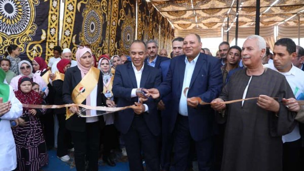جانب من اطلاق أولى "قوافل التنمية الشاملة" بالمنيا 