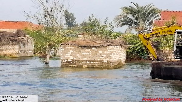 إزالة التعديات على فرع رشيد ضمن المشروع القومي لضبط النيل