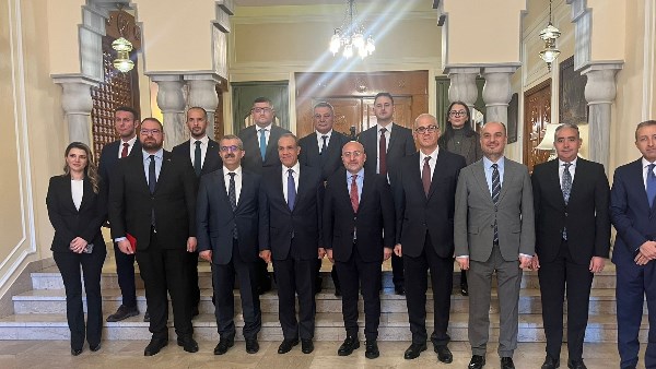 - وزير الخارجية يشارك في جلسة نقاشية بمركز الأبحاث التركي SETA