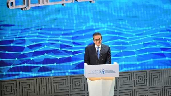  الدكتور خالد عبدالغفار- نائب رئيس مجلس الوزراء وزير الصحة والسكان