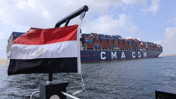 سفينة الحاويات العملاقة CMA CGM JULES VERNE