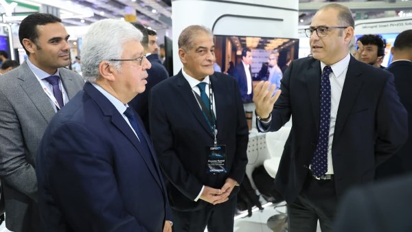 وزير التعليم العالي يتفقد معرض Cairo ICT 2025
