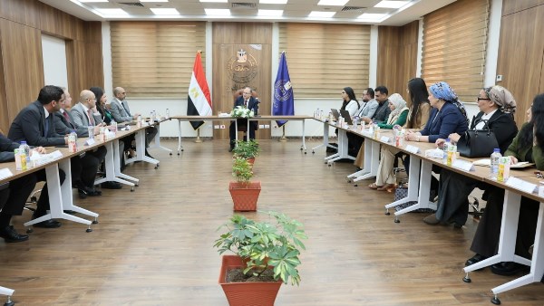 اجتماعً هيئة الدواء المصرية  مع ممثلي الشركات الدوائية العالمية