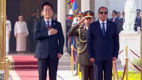 الرئيس السيسى ونظيره الكورى