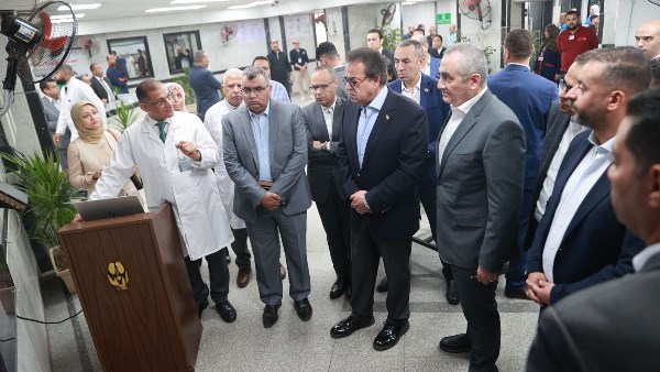  وزير الصحة يفتتح تطوير أقسام الطوارئ والعيادات الخارجية بمستشفى المطرية التعليمي 