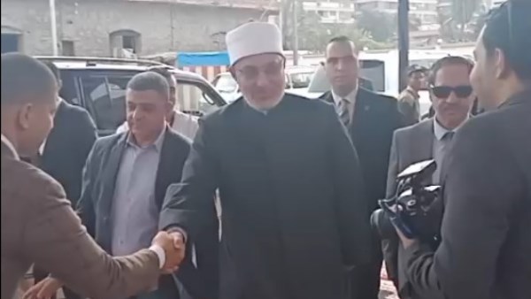 مفتي الجمهورية يدلي بصوته في انتخابات مجلس النواب بكفر الشيخ