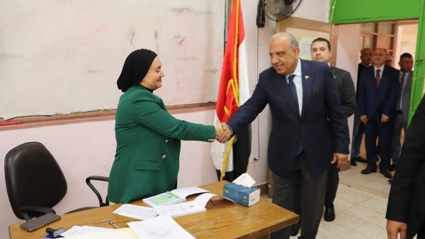  الدكتور محمود عصمت وزير الكهرباء والطاقة المتجددة