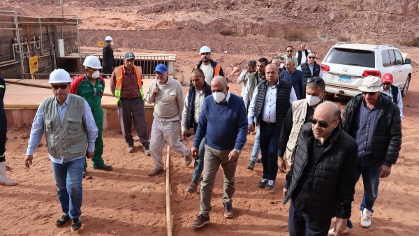 زيارة ميدانية لوزير الكهرباء والطاقة المتجددة