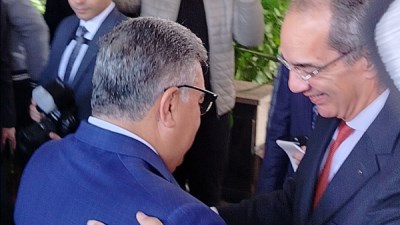 محافظ الدقهلية يستقبل وزير الاتصالات 