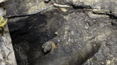 كسر مفاجئ بخط مياه قطر 1000مم أمام مستشفى أم المصريين