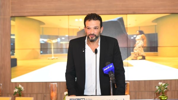 رجل الأعمال. أيمن عباس