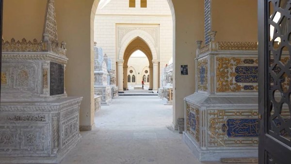 مقابر تحيا مصر للخالدين