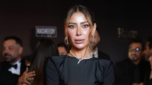 هبة عبد العزيز