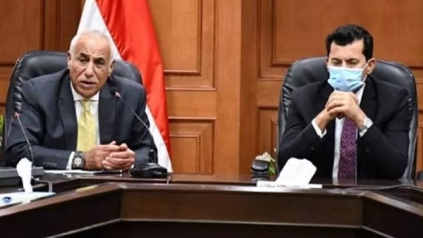 وزير الرياضة وحسين لبيب