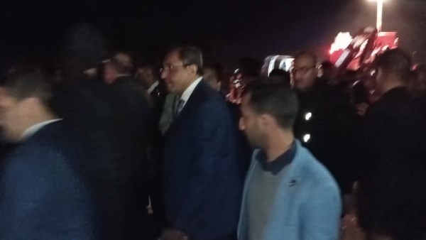 محافظ قنا في موقع الحادث