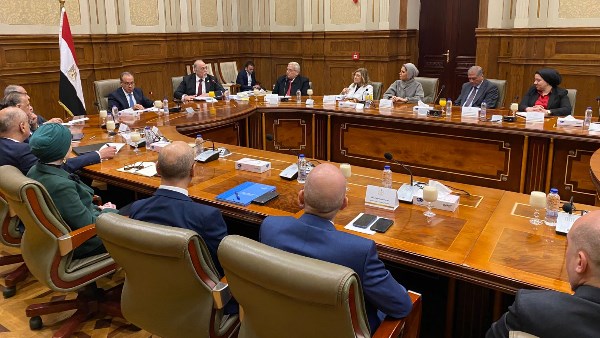 جانب من الجلسة 