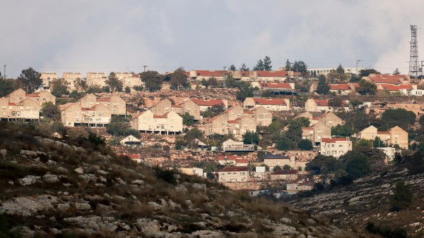 وقف توسيع الاستيطان