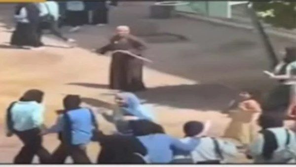 مشاجرة بين طالبات بالخرطوم