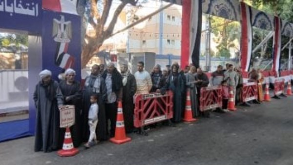  الإعادة في 19 دائرة