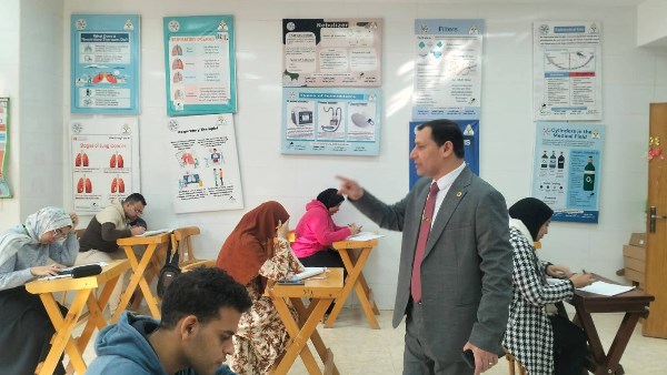عميد "كلية تكنولوجيا العلوم الصحية" يتفقد سير امتحانات الفصل الدراسي الاول 