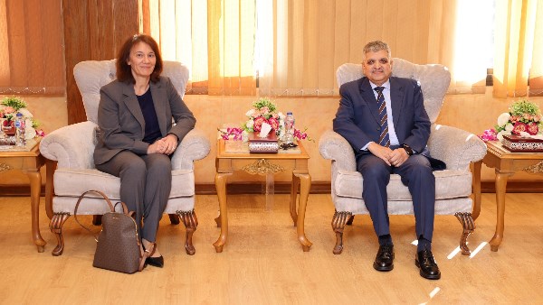 الفريق أسامه ربيع 