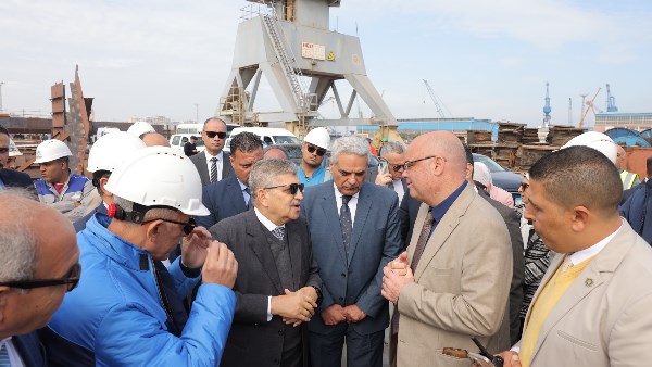 الفريق أسامه ربيع 