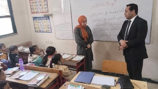 مدير تعليم طامية يواصل جولاته لمتابعة الانضباط والتقييمات