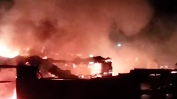 السيطرة على حريق مزرعة دواجن بالفيوم ونفوق 5 آلاف كتكوت