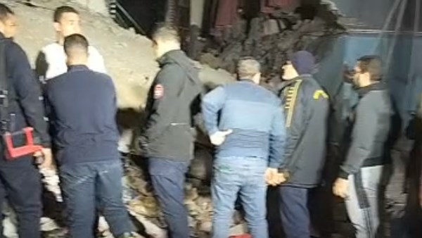 انهيار عقار سكني بالمنيا